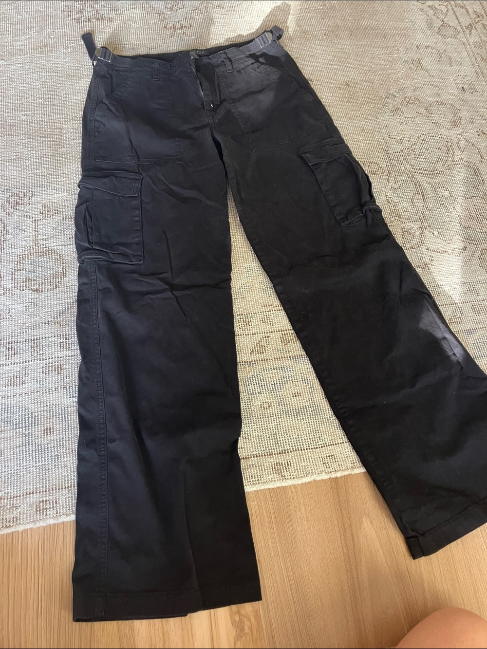 Sanctuary Black Cargo Pants - Classic Utility Style